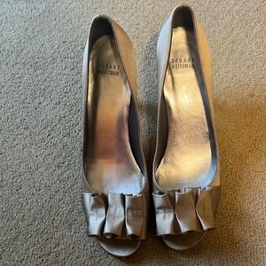 Stuart Weitzman, size 9N, dressy evening shoes, gold shiny material.